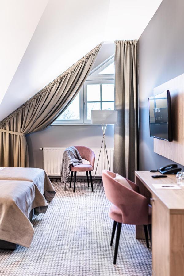 Sezony. Restauracja I Hotel Kostrzyn Extérieur photo